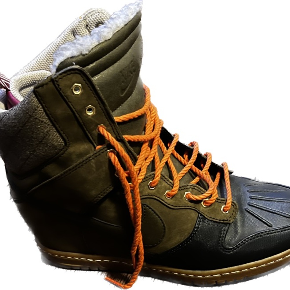 NIKE Dunk Sky Hi Winter Wedge SneakerBoot Sz 10